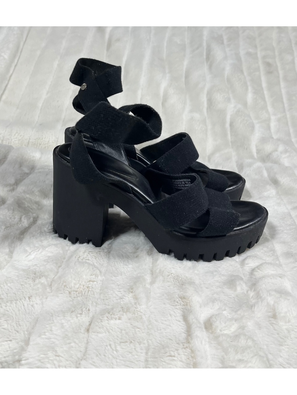Madden NYC Women's 9 Chunky High Heel Strappy Fall Spring Summer Sandal Shoes